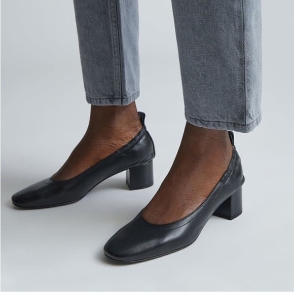 Everlane Black Italian Leather Day Heel in Size 7 - Picture 2 of 11
